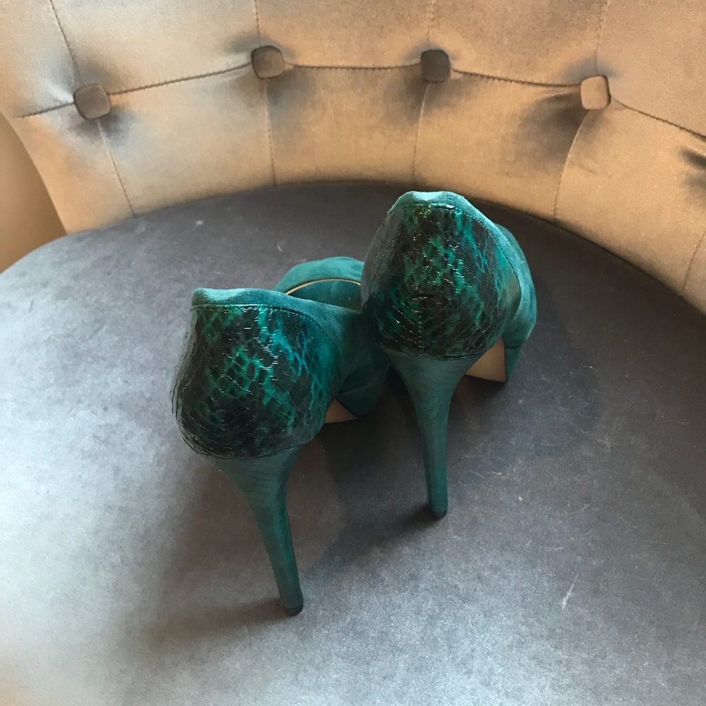 Shoes - Picture 2 of 5